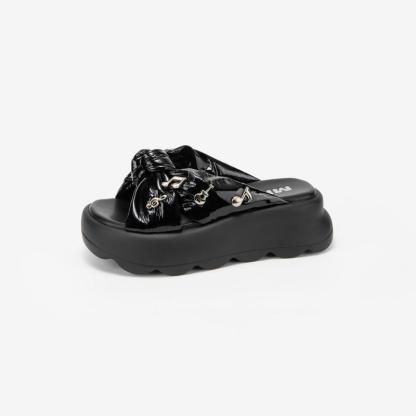 Casual slide sandals