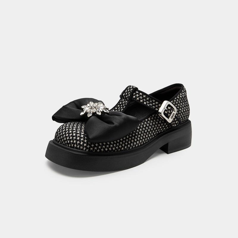 Flower Rhinestone Mary Jane shoes