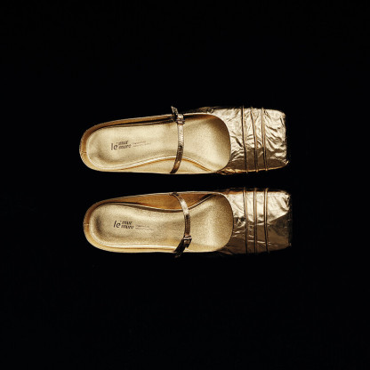 Golden square-toe slippers