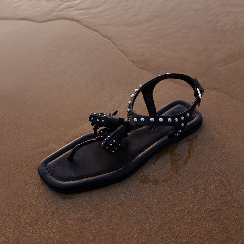 Folk-style tassel sandals