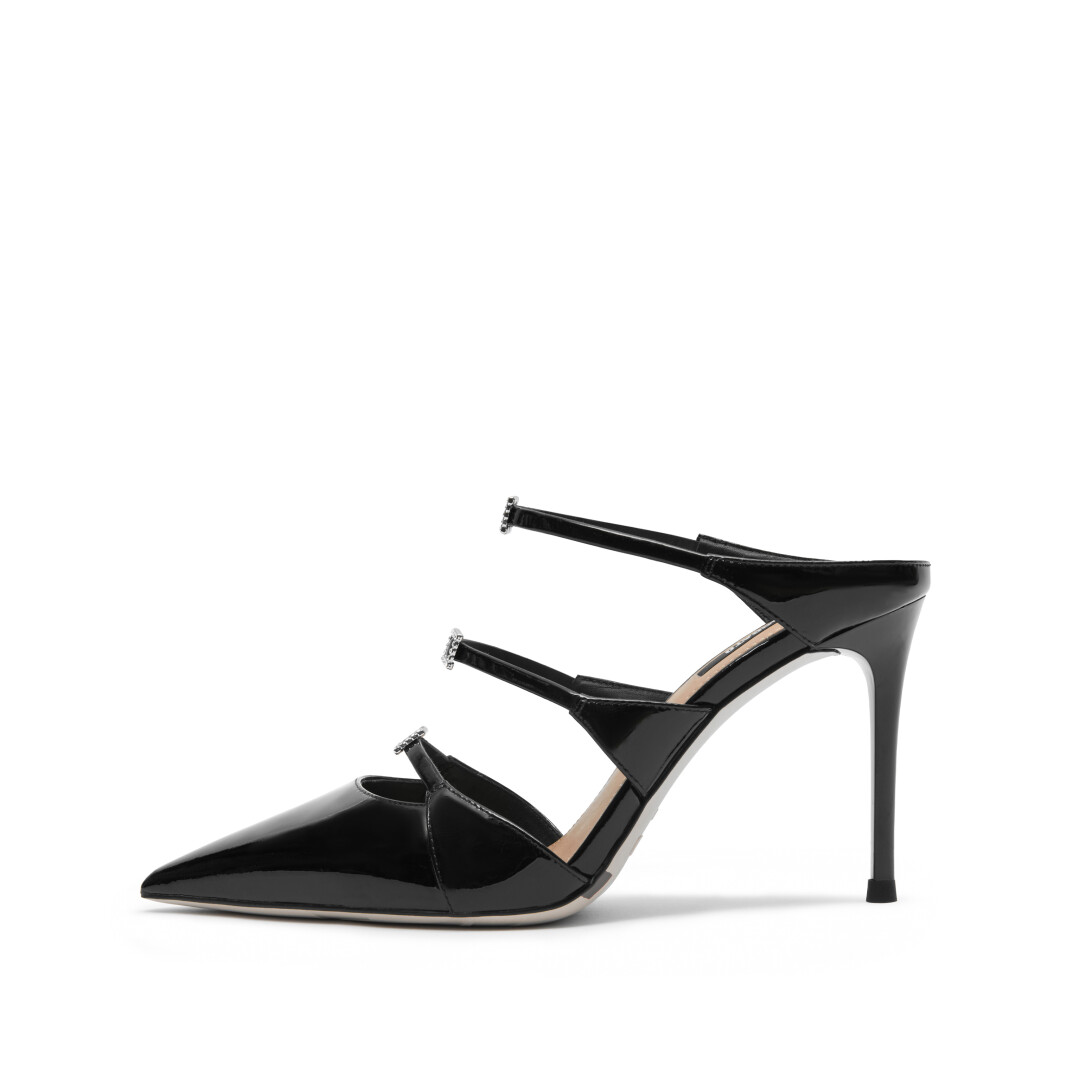 Queen of Spades Heels