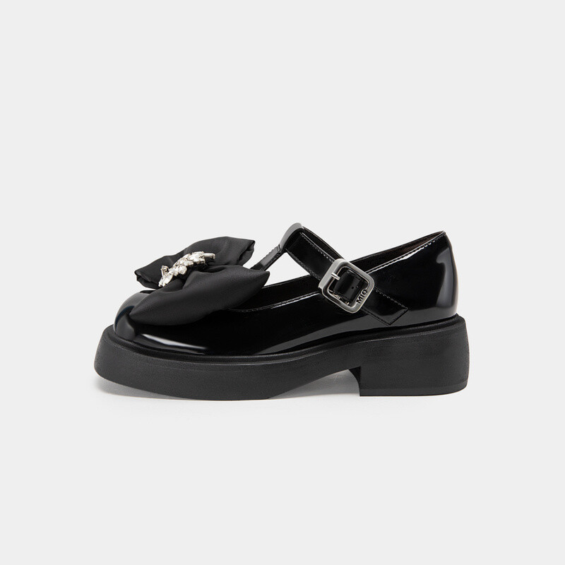 Flower Rhinestone Mary Jane shoes
