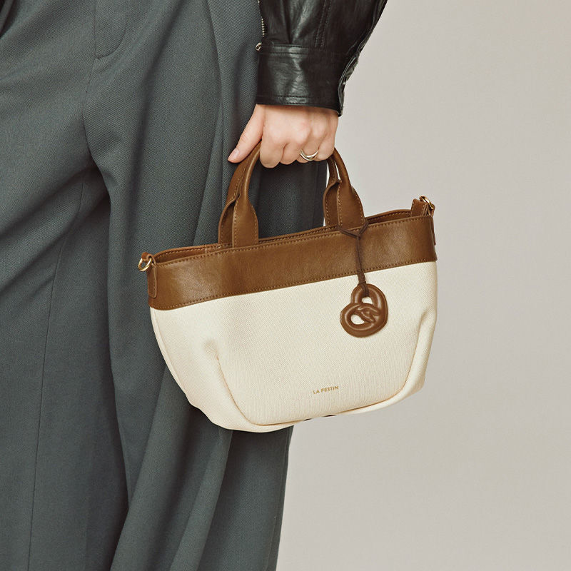 Small Belly Basket Bag 2025