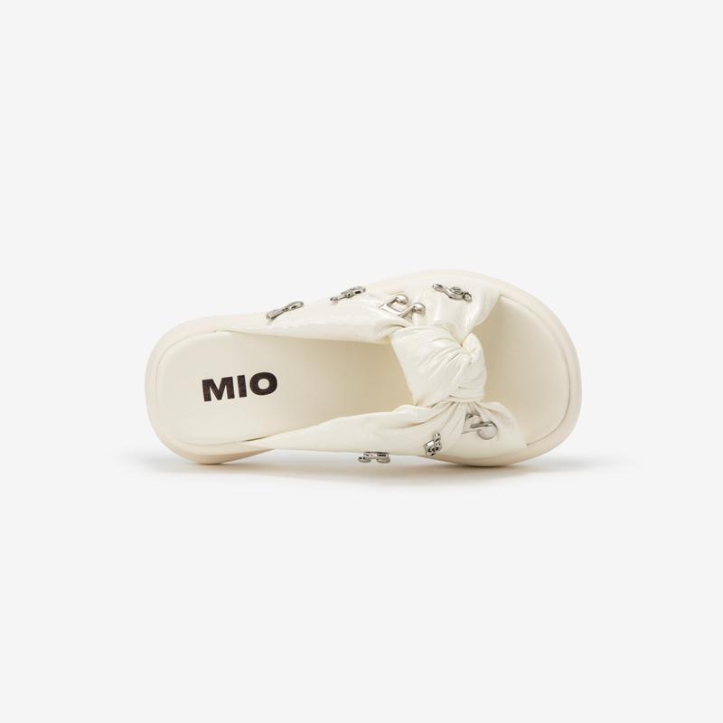Casual slide sandals