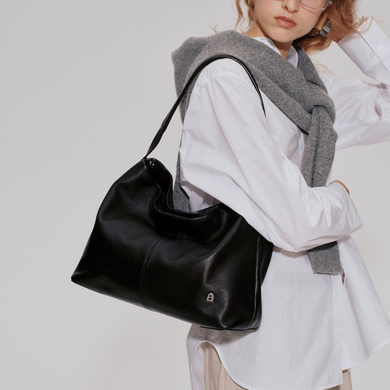 Lazy bag L (LAN LAN Bag)