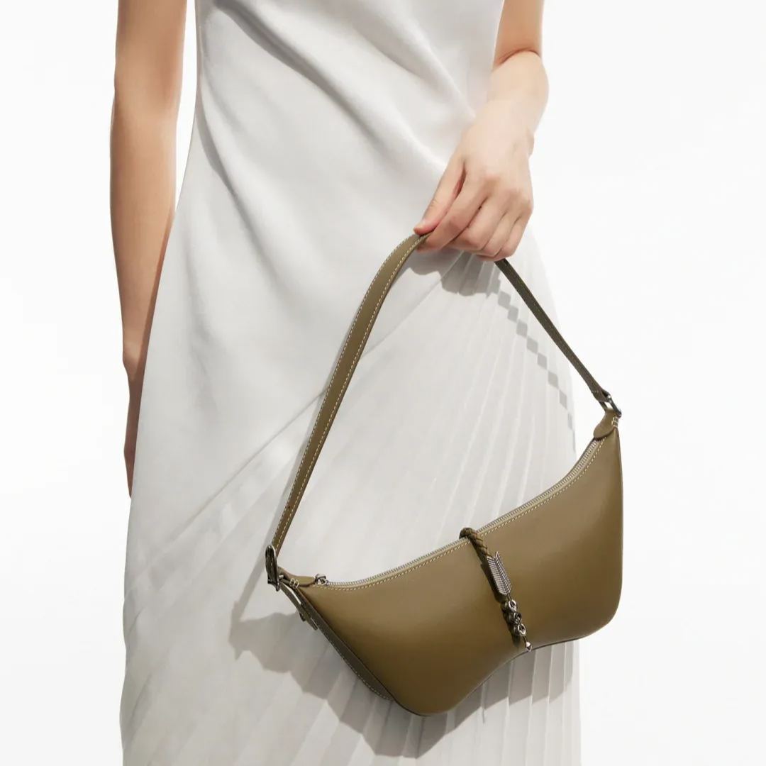 Archer Shoulder Bag