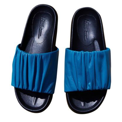 Pleated flip-flops