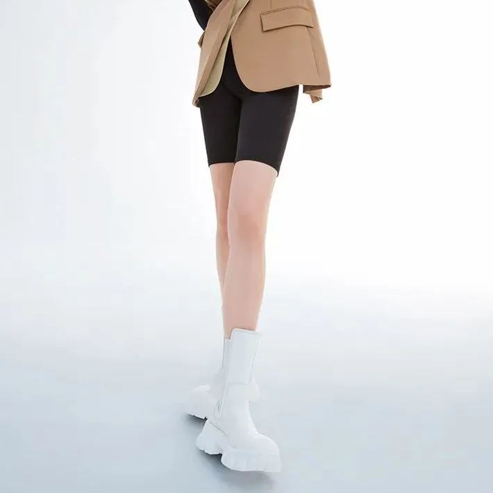 Chelsea Chunky Boots