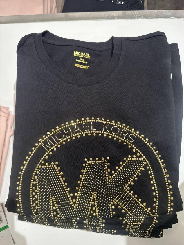 [S] READY STOCK MICHAEL KORS STUDDED LOGO CHARM ORGANIC COTTONN JERSEY T-SHIRT, BLACK, JS451DC97J (SRS403)