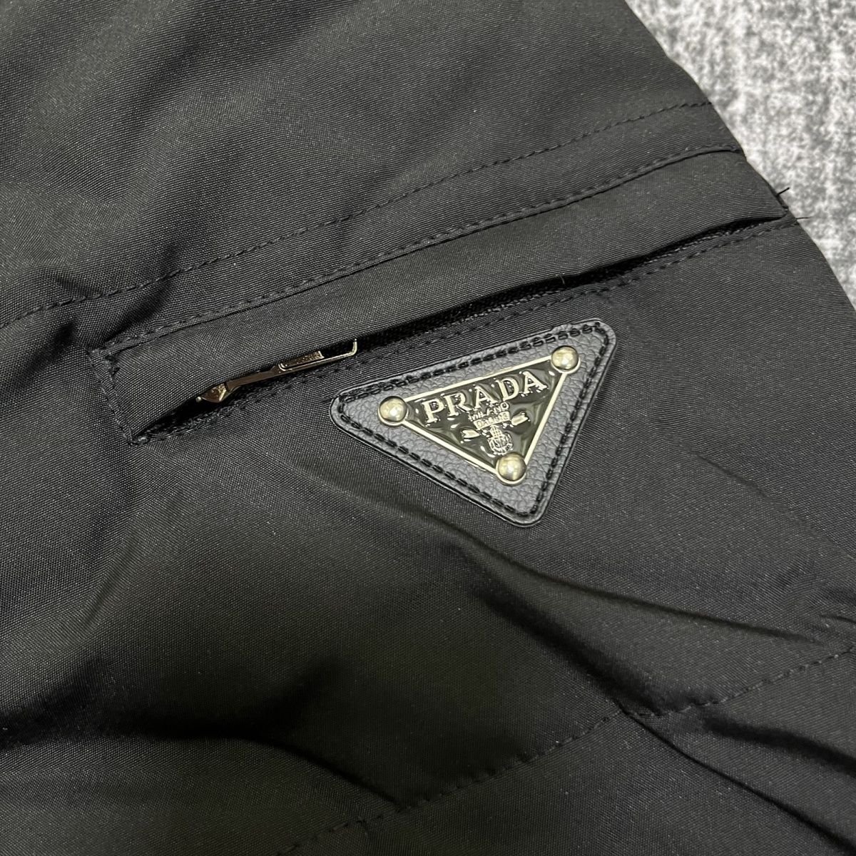 【VIPセール】PRADA 早い者勝ちセール!ダウンジャケット