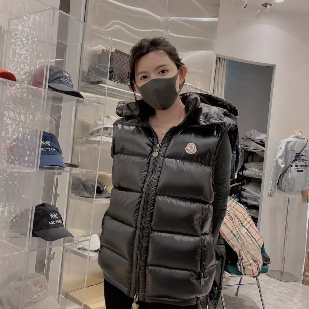 【公式認定ストア】MONCLERモンクレール 定番ダウンコート 限定発売中！多くの著名人やセレブに愛用されています! 爆買い！即完売必至MAYA（ユニセックス）「ベスト」(べすと)