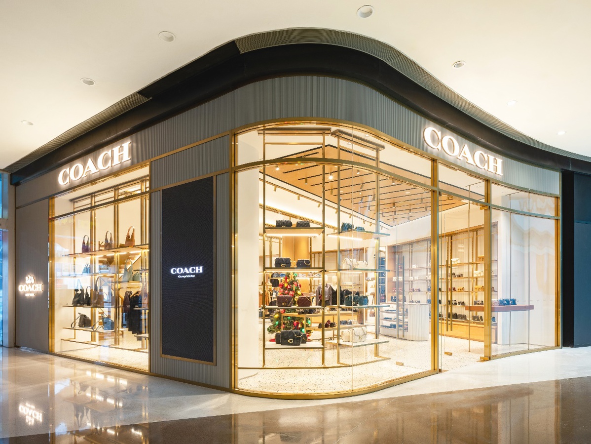 蔻驰中国旅游零售首家双层旗舰店在海南三亚正式开业，打造时尚消费新地标- 中国日报网