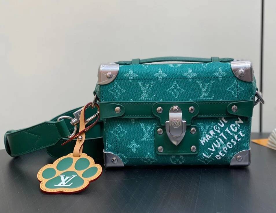 【平野紫耀愛用 /肉球チャーム】Louis Vuitton トランクバッグ