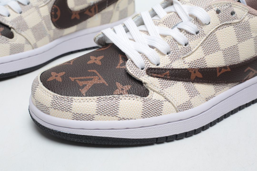 【日本未入荷】Louis Vuitton x Travis Scott x Nike Air Jordan 1 Low OG SP"Damier Azur/LV Monogram"【正規品】[代金引換]