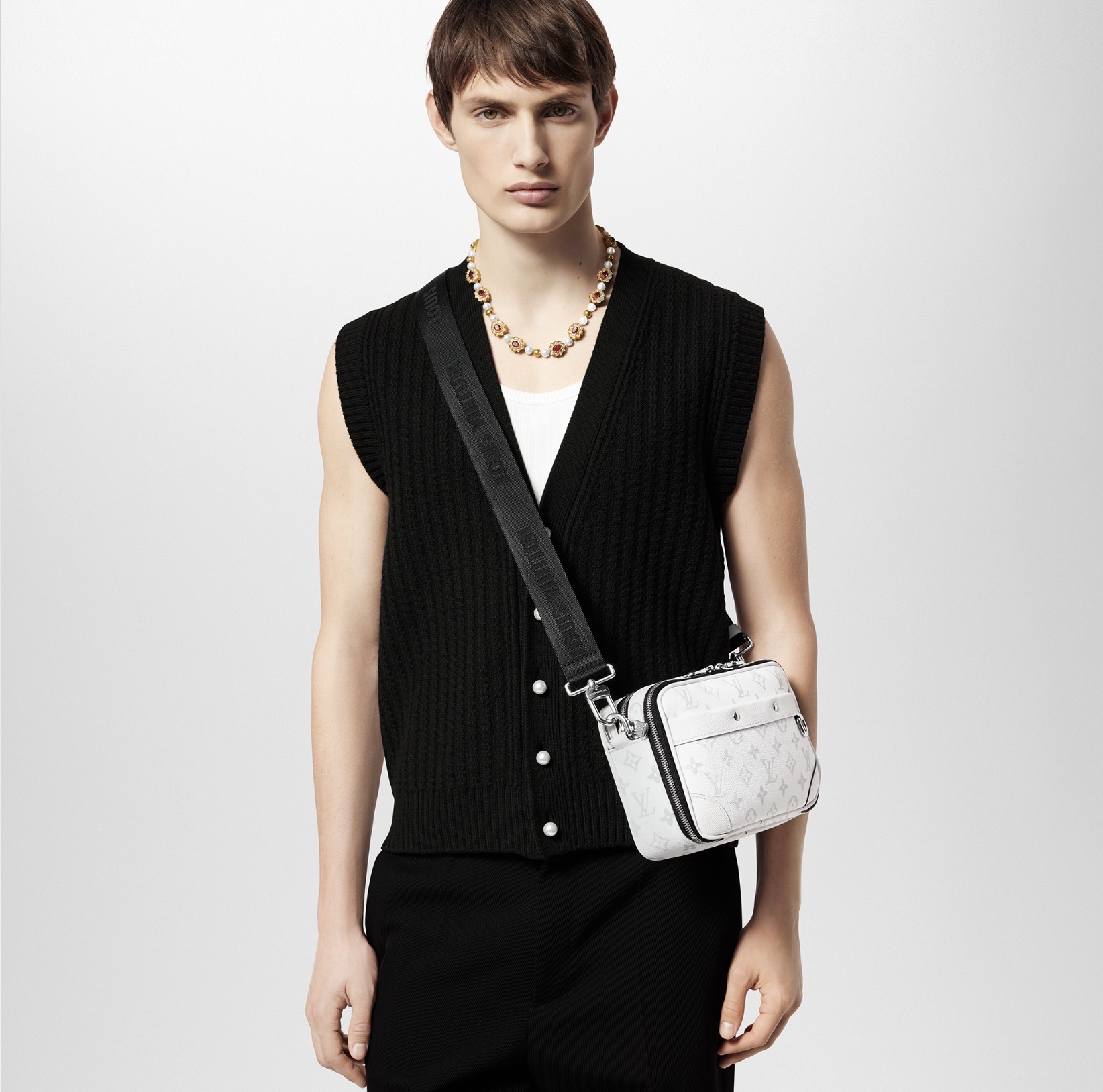 ＊機能性抜群＊【LouisVuitton】アルファ メッセンジャー バッグ