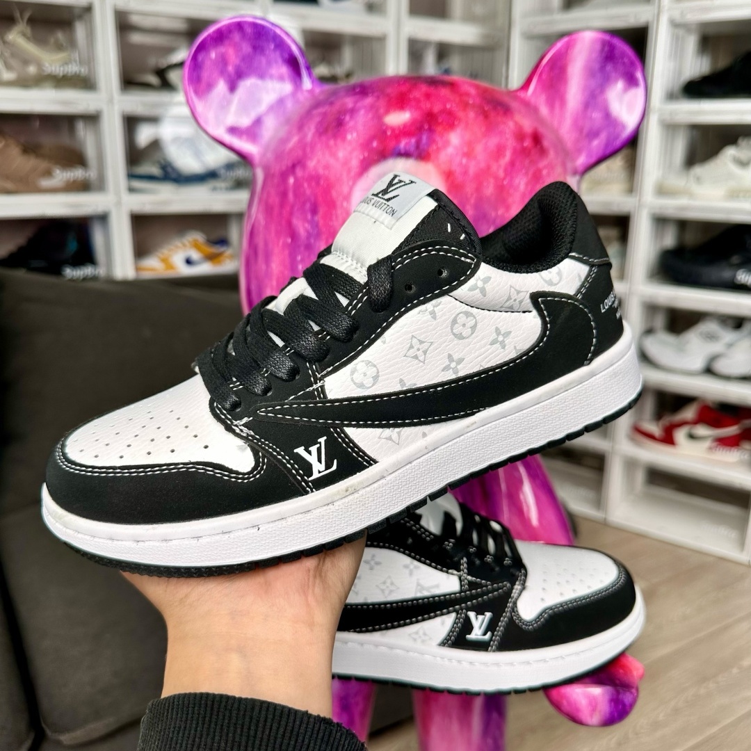 ◆正規品louis voitton◆Travis Scott x Nike Air Jordan 1 Low 送料無料