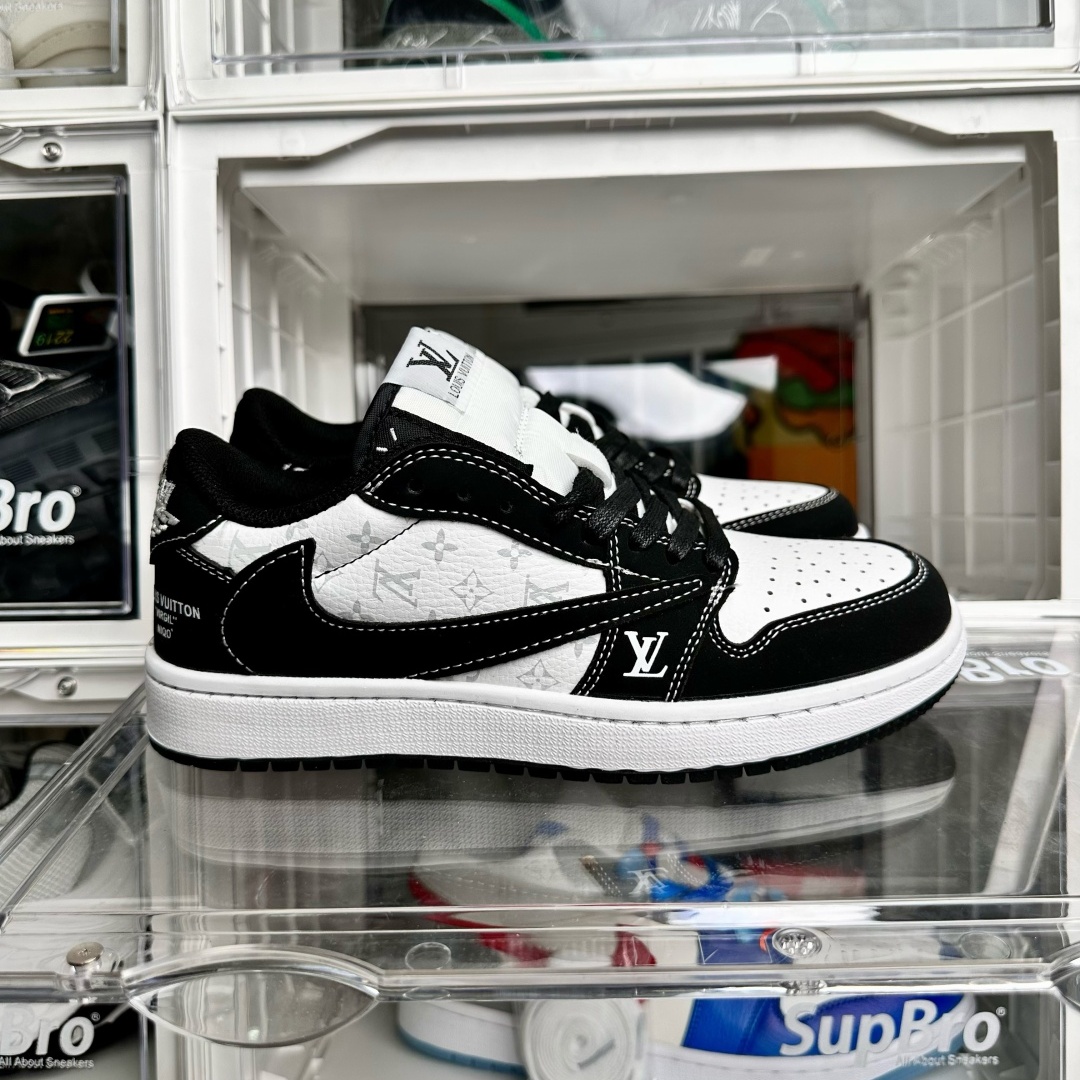 ◆正規品louis voitton◆Travis Scott x Nike Air Jordan 1 Low 送料無料