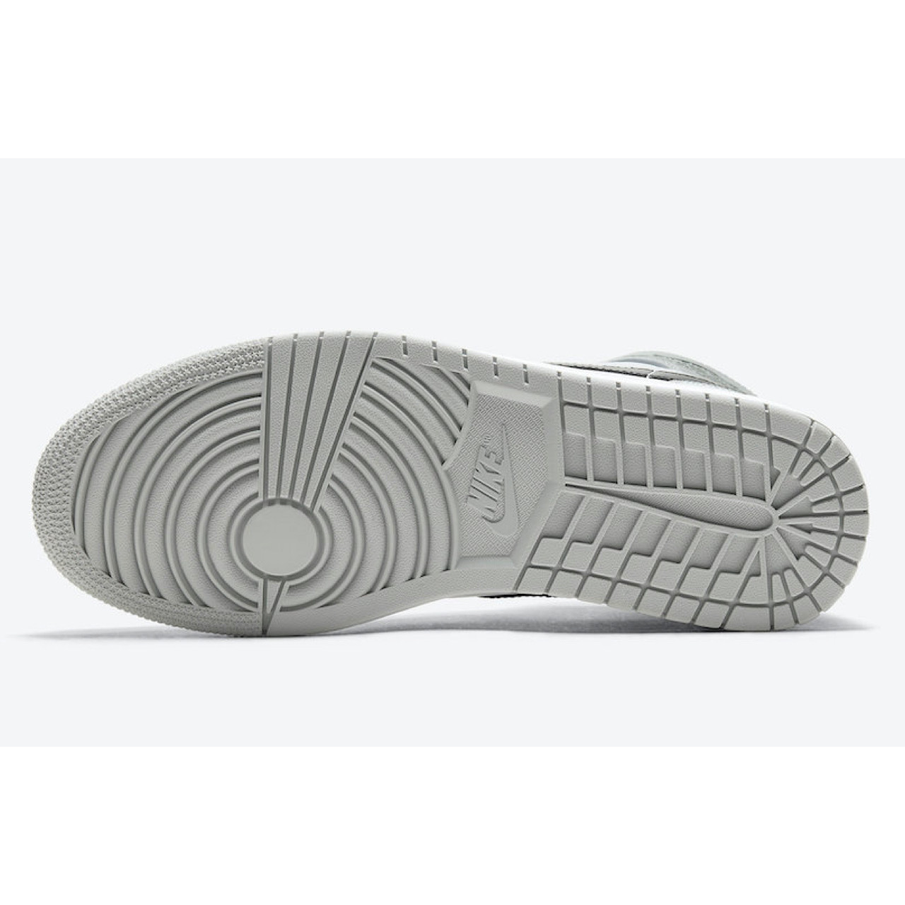 Nikeナイキ エアジョーダン Air Jordan 1 Mid スモークグレー