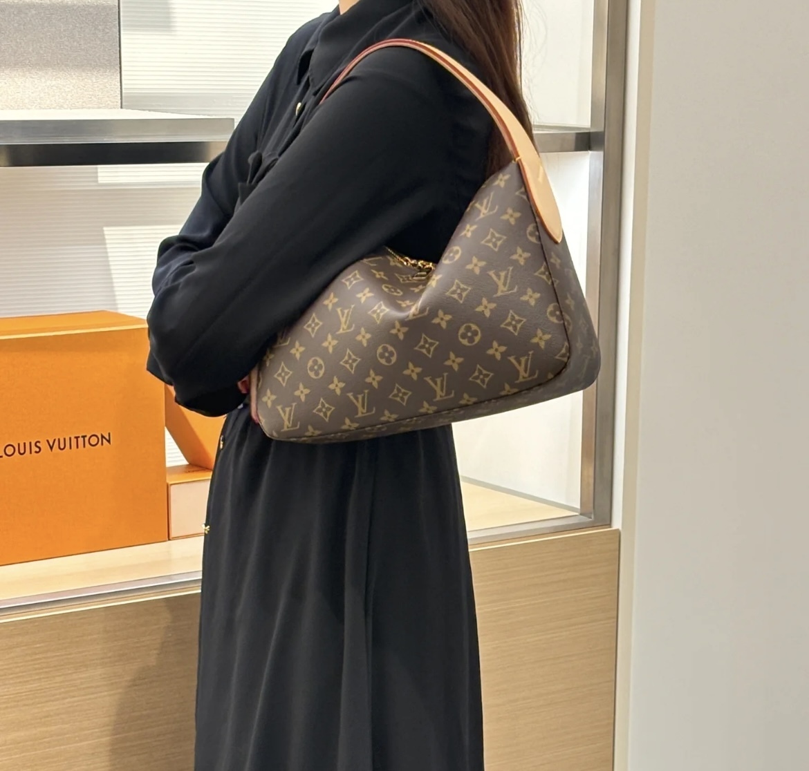 【どんなシーンでも使える♪】Louis Vuitton ハンドバッグ