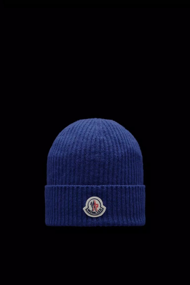 【冬に必須アイテム】モンクレール ニット帽 ギフトにも♡
