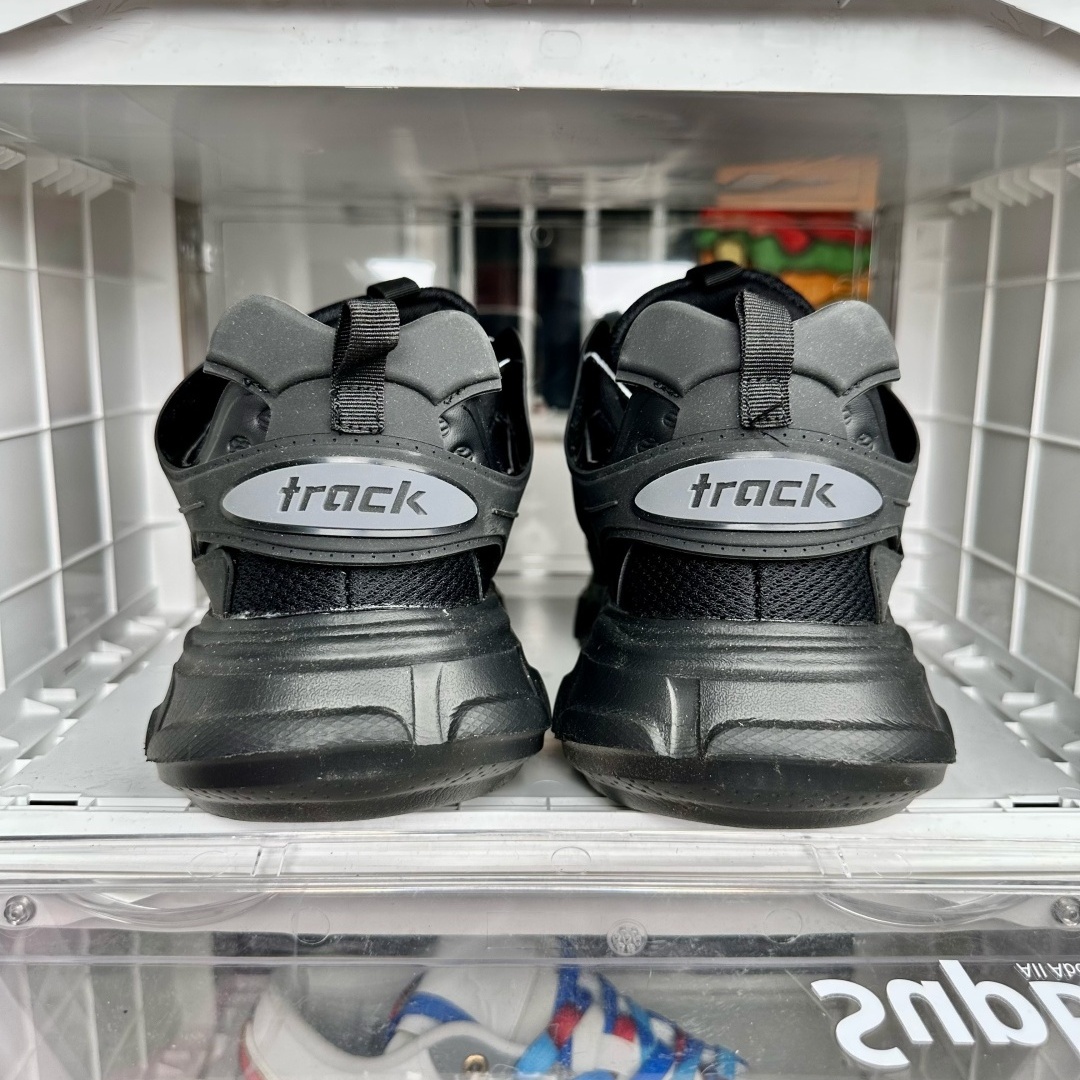 BALENCIAGA トラックトレーナー 人気