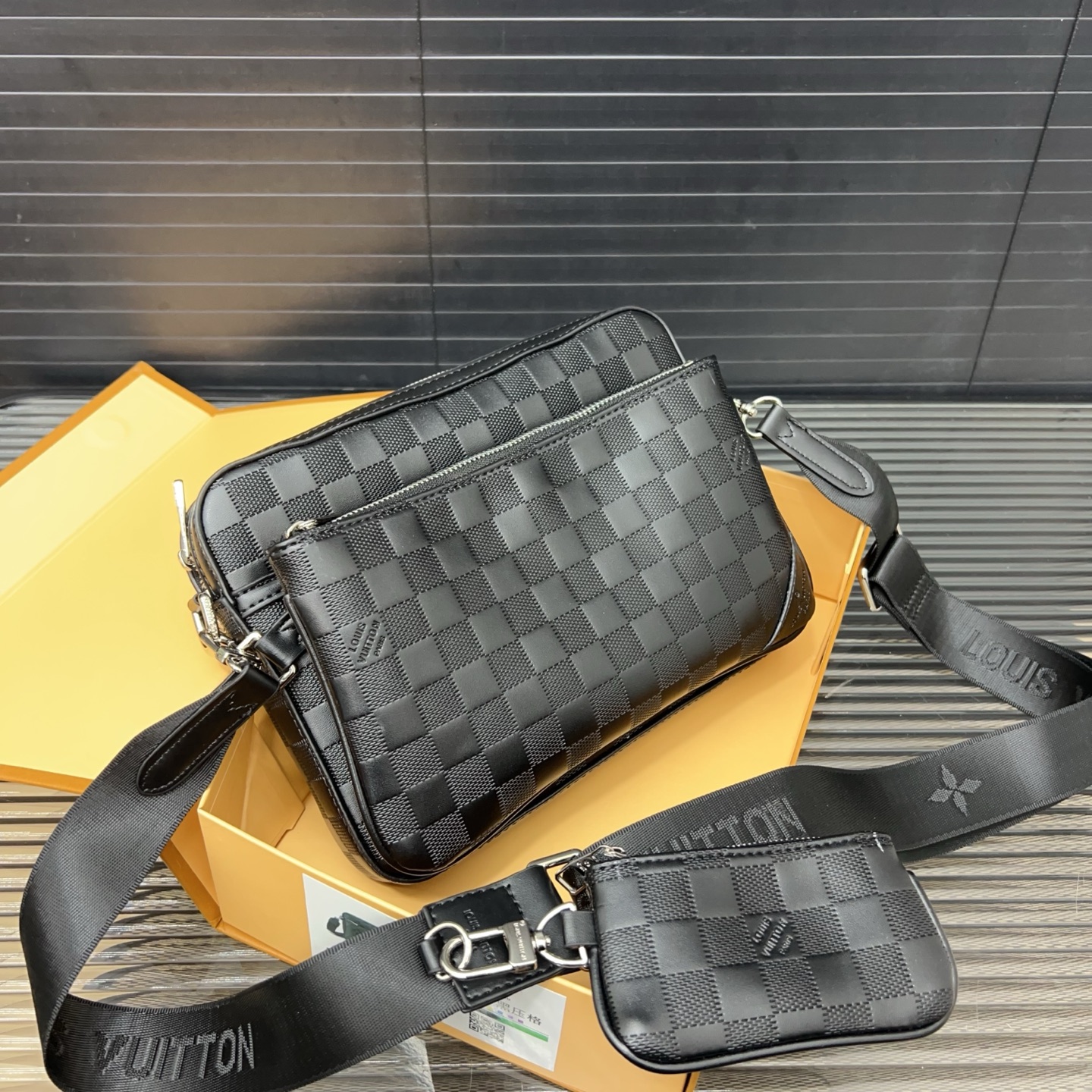 【特別なオファー】 Louis Vuitton ショルダーバッグ 3点セット ユニセックス