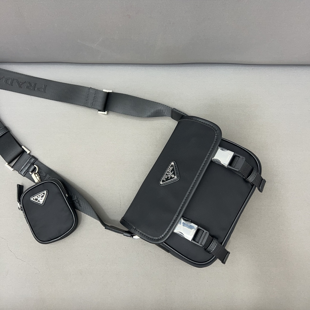 【PRADA】 メンズショルダーバッグ 3点セット お得
