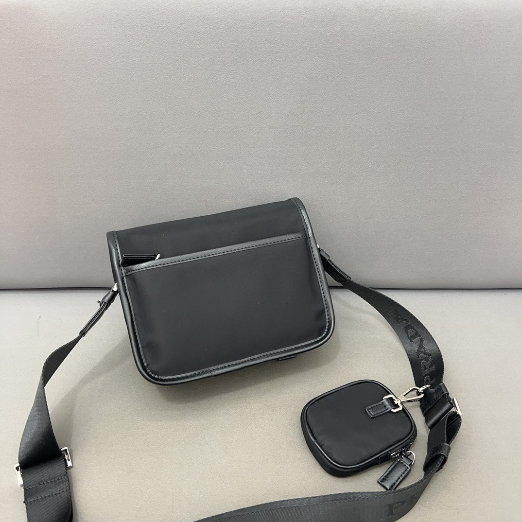 【PRADA】 メンズショルダーバッグ 3点セット お得