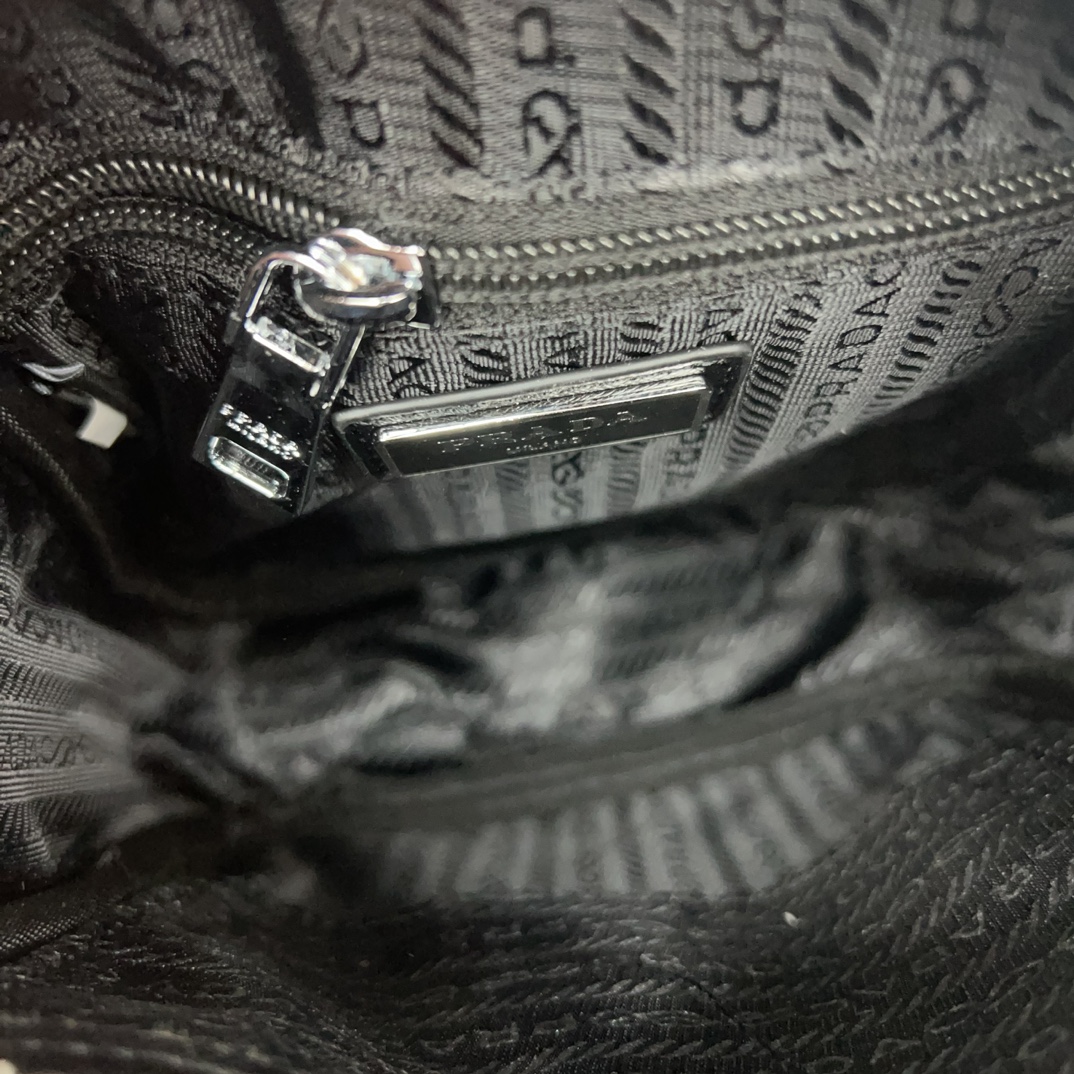 【PRADA】 メンズ カメラバッグ ショルダーバッグ 3点セット お得