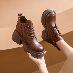 新款真皮馬丁靴