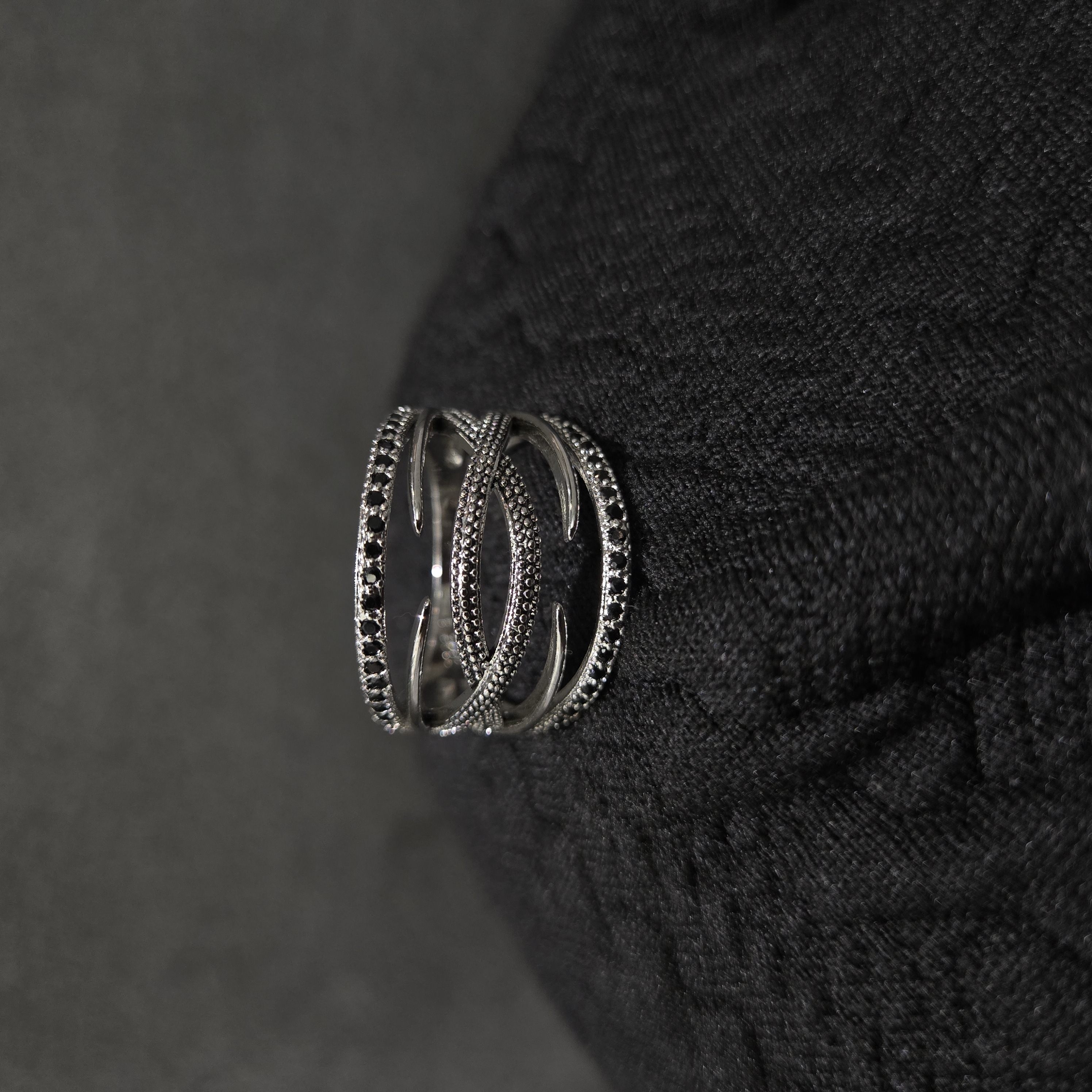 BLACK ZIRCON AZTEC RING S925