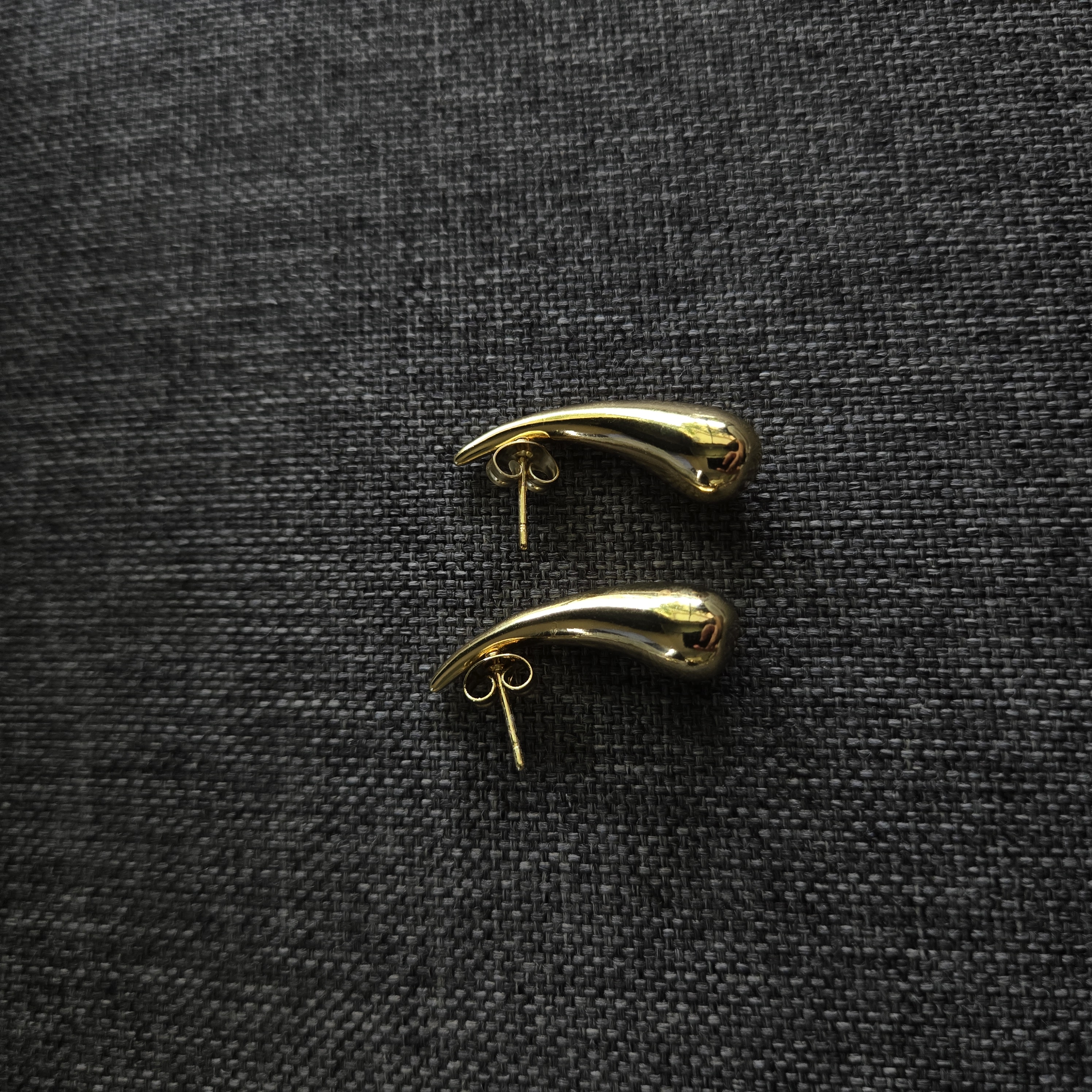 TEARDROP STUD GOLD