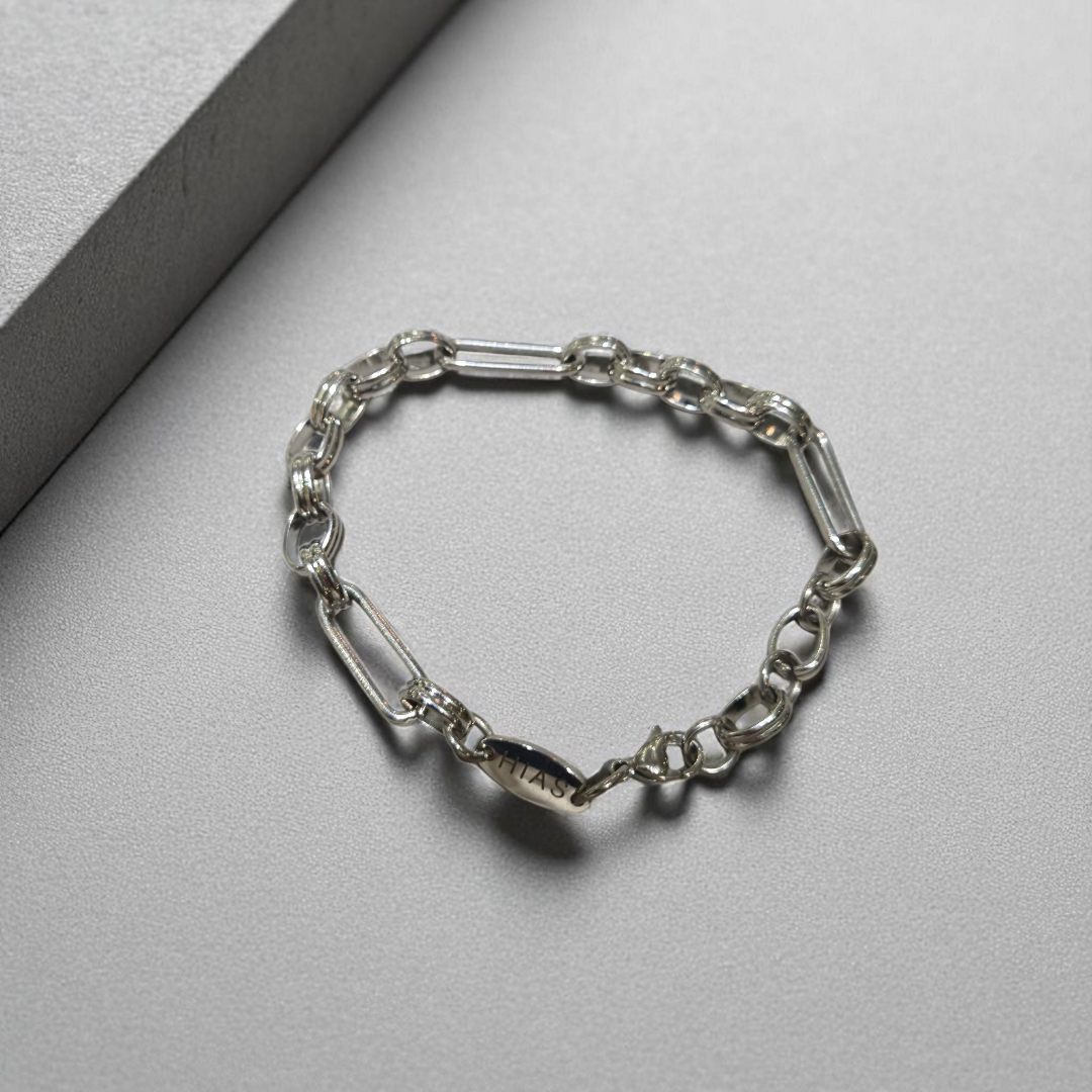 PAPERCLIP TEXTURED BRACELET SILVER