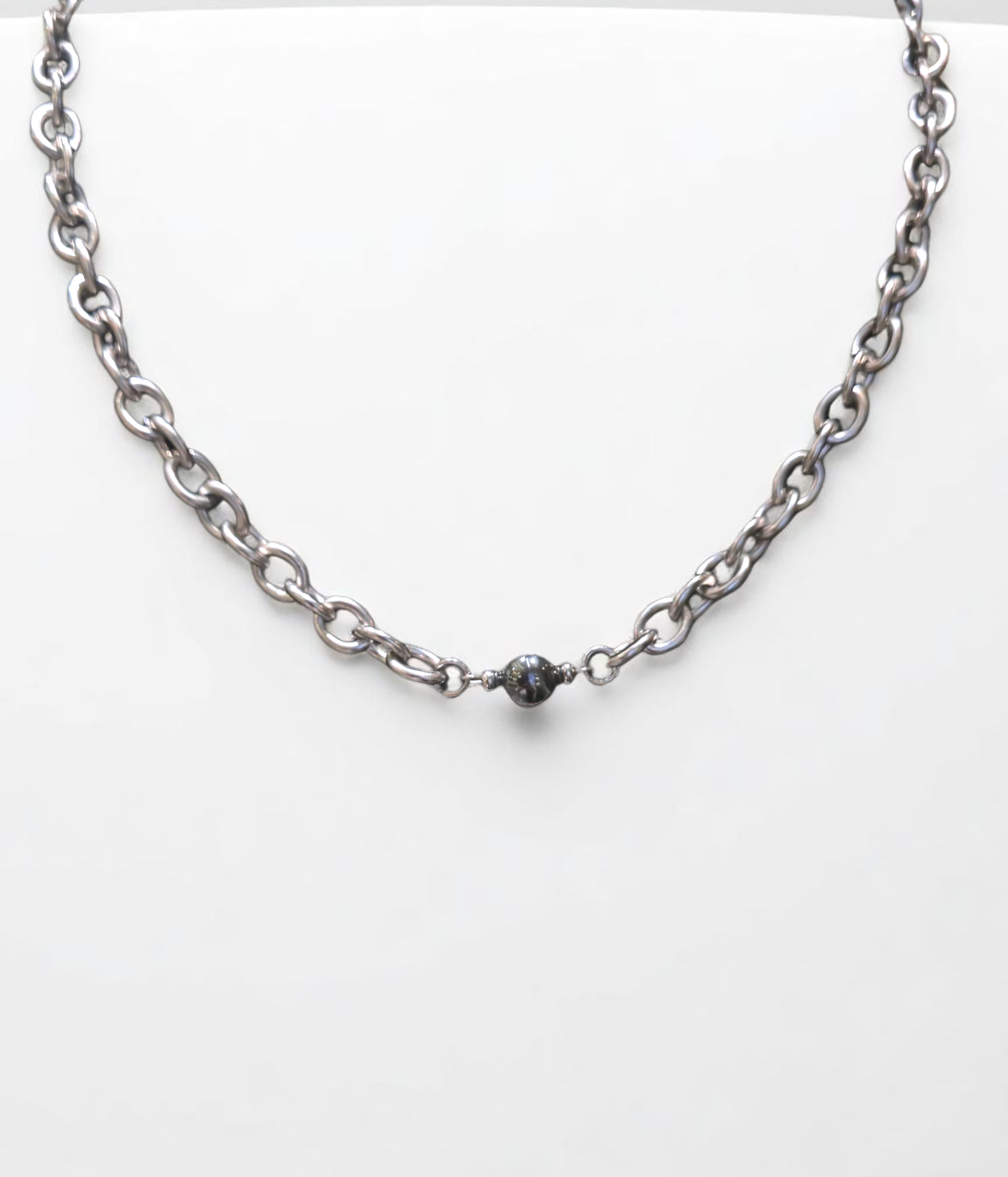 HEMATITE O LINK NECKLACE SILVER