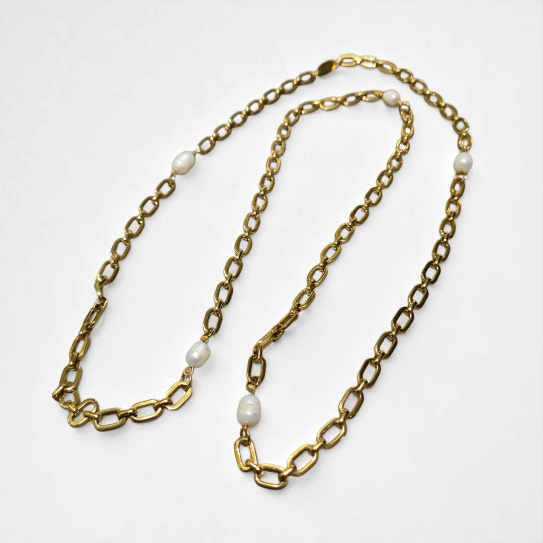 LONG U RECTANGLE WITH PEARL NECKLACE GOLD