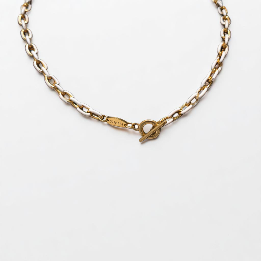 WHITE ENAMEL TOGGLE NECKLACE GOLD