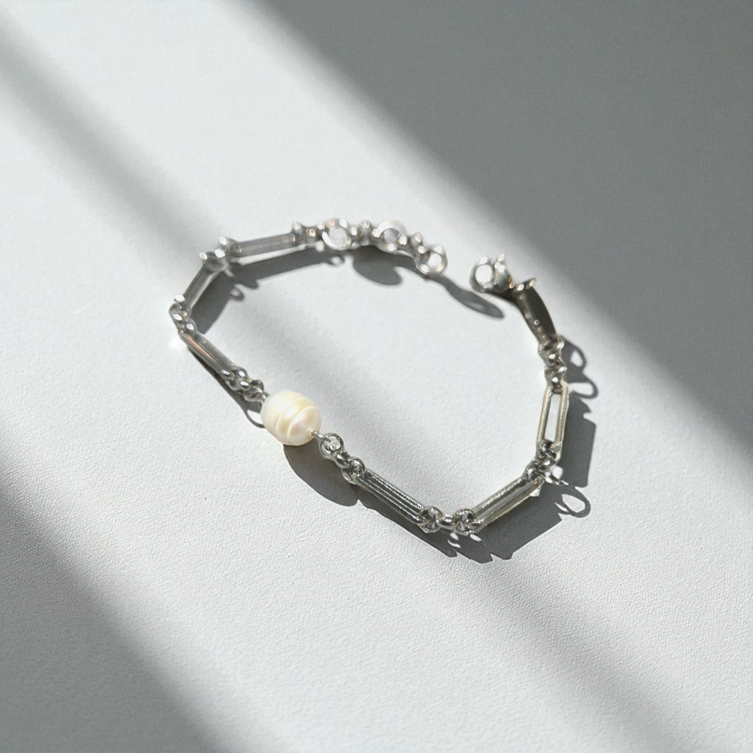 DAINTY PEARL BRACELET SILVER
