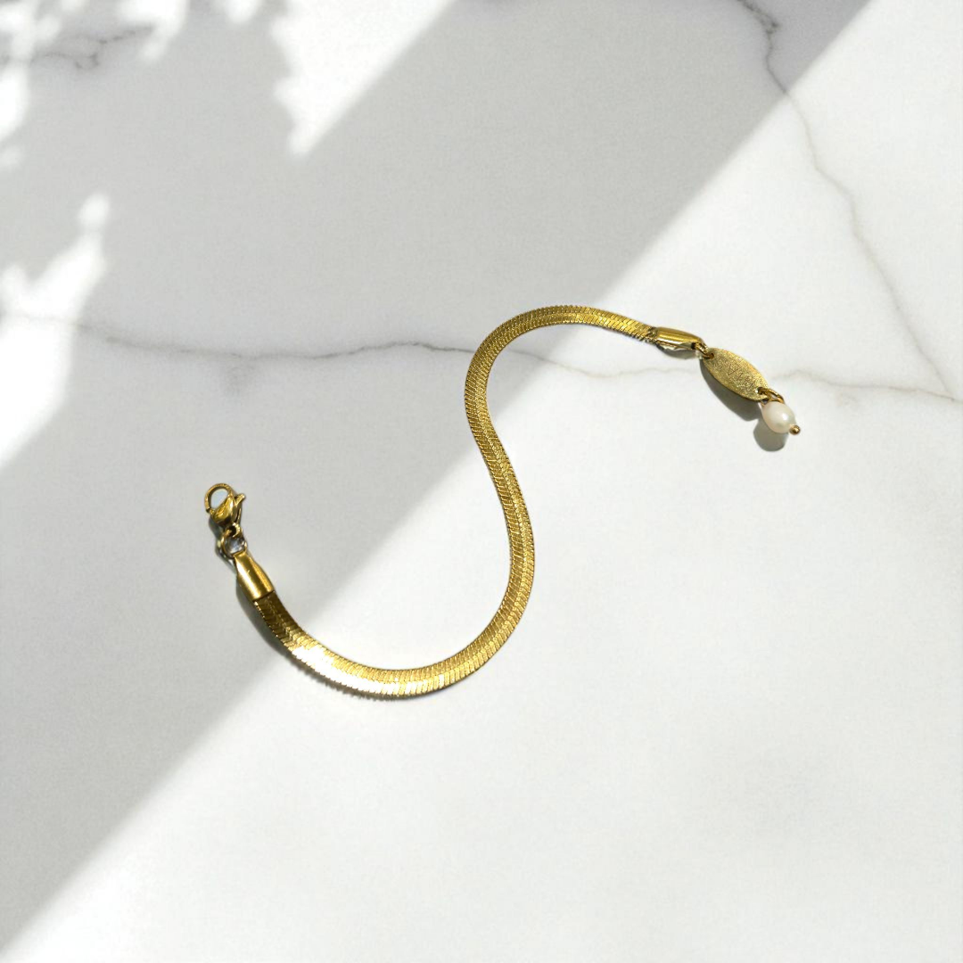 THIN HERRINGBONE BRACELET GOLD