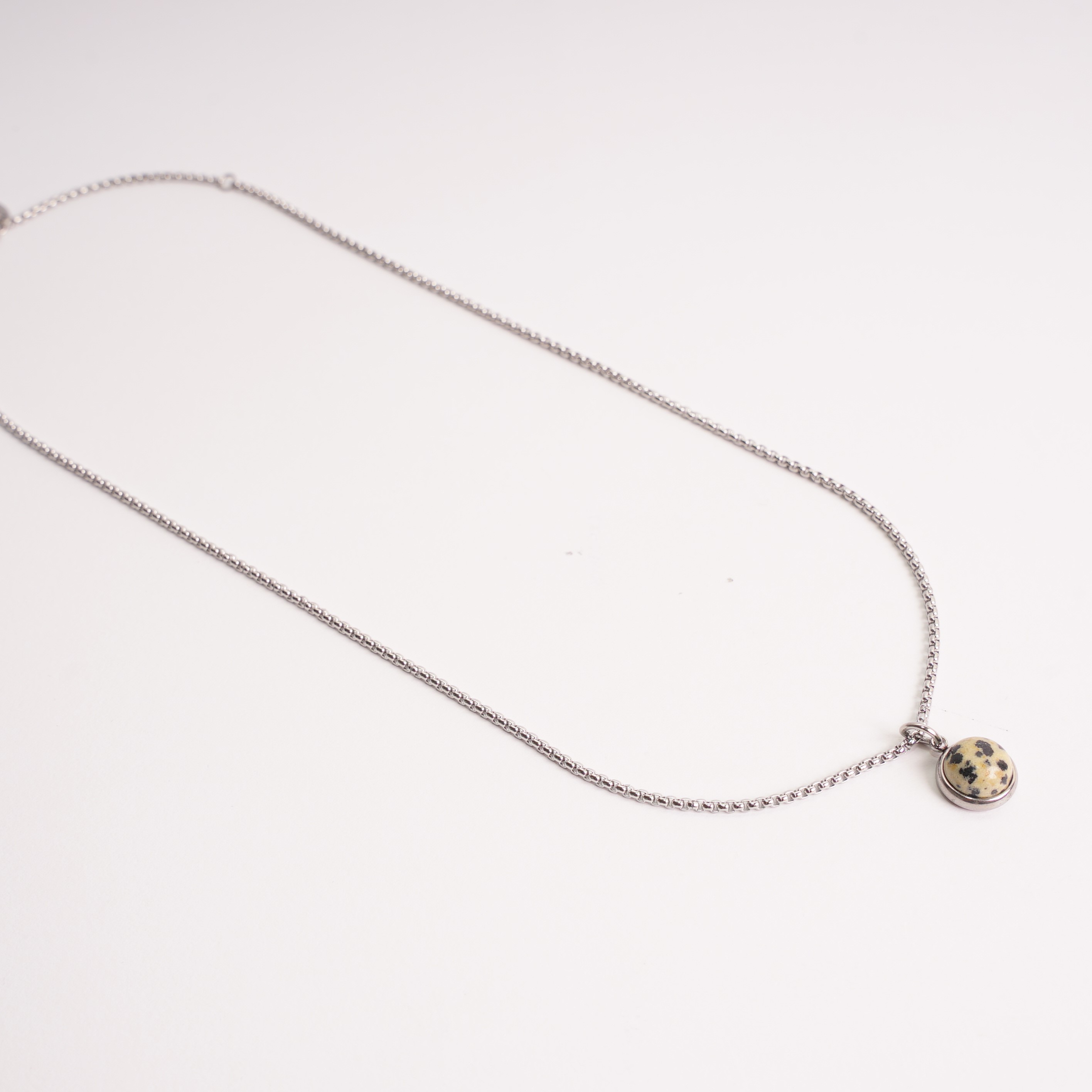 PESONA DALMATIAN JASPER NECKLACE SILVER