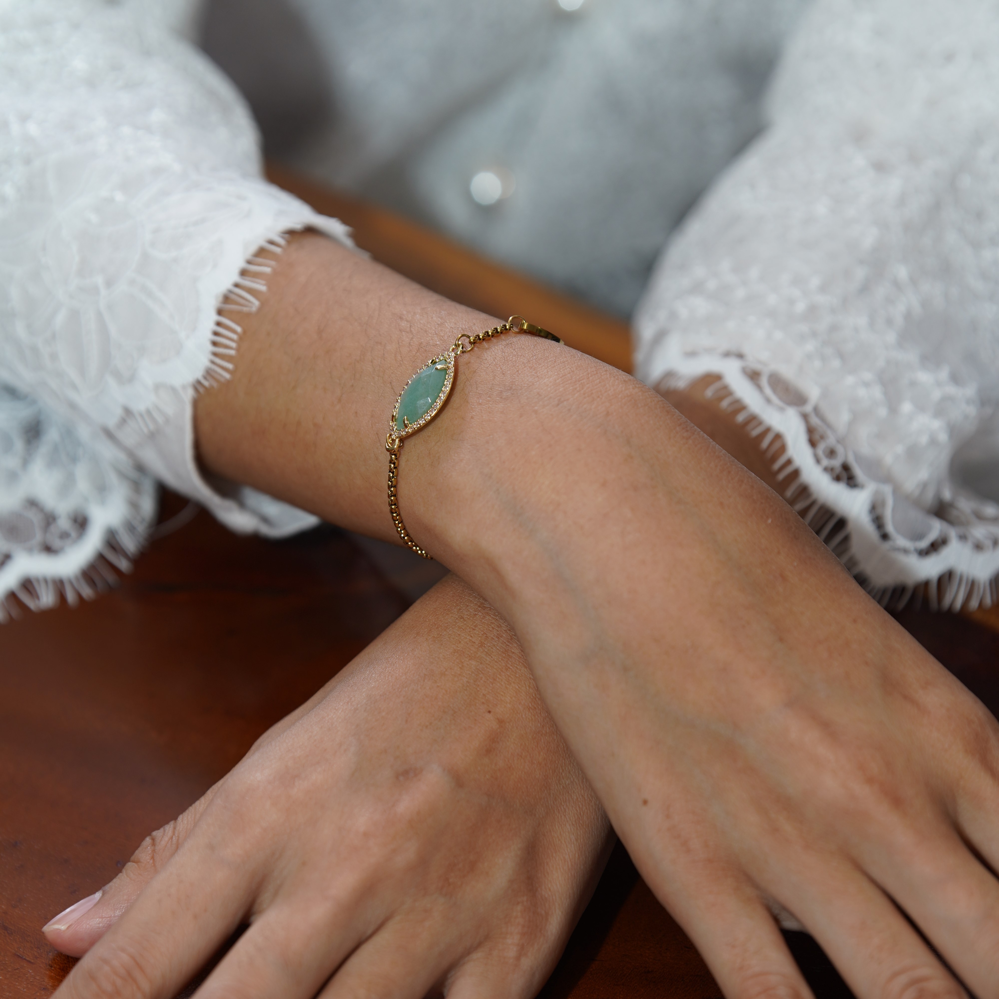 TERINDAH STATEMENT HORSE EYE AVENTURINE SLIDE BRACELET GOLD