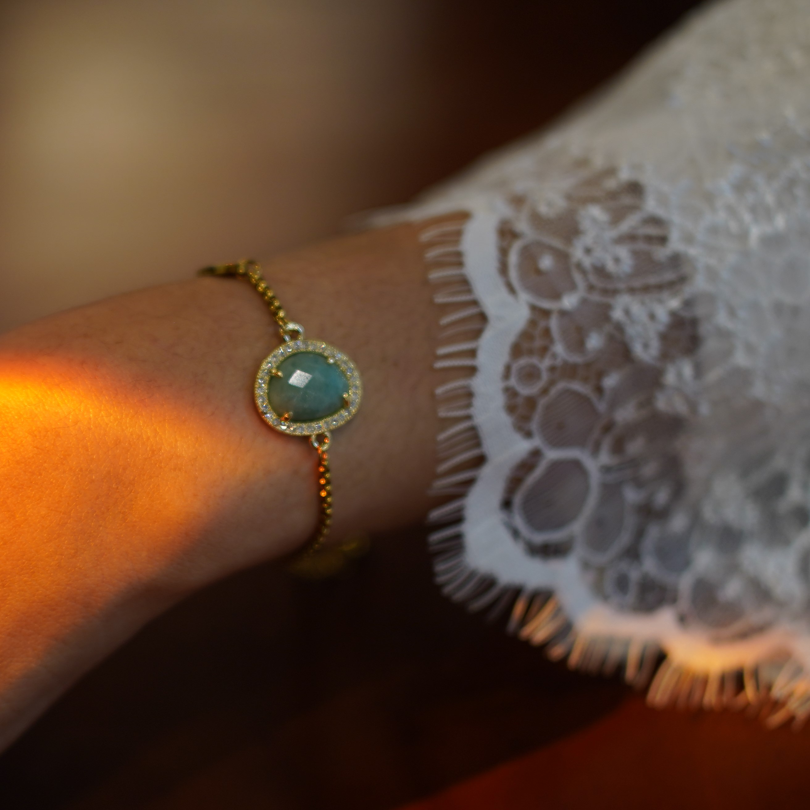 TERINDAH OVAL C AMAZONITE BRACELET GOLD