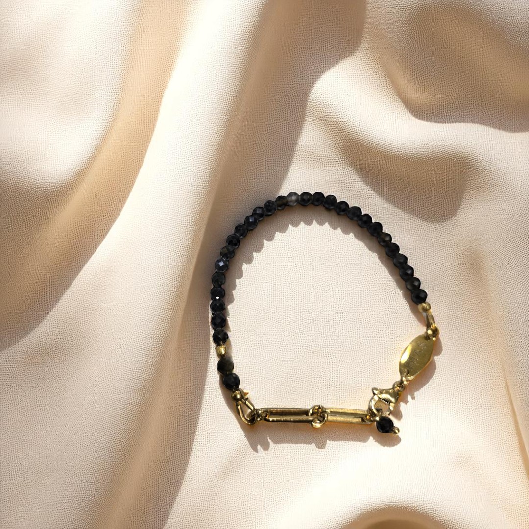 DAINTY GOLD OBSIDIAN BEADED BRACELET GOLD