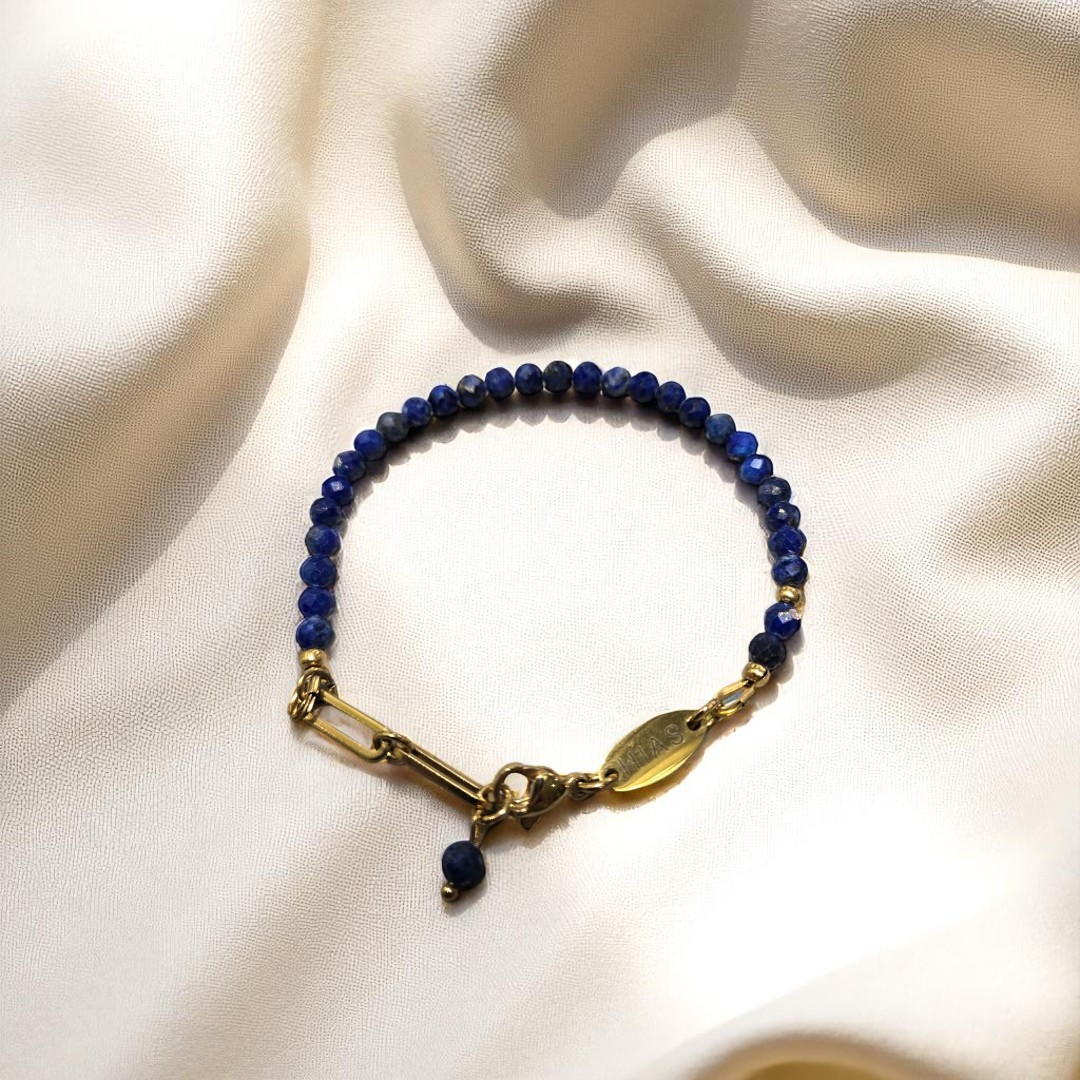 DAINTY LAPIS LAZULI BEADED BRACELET GOLD