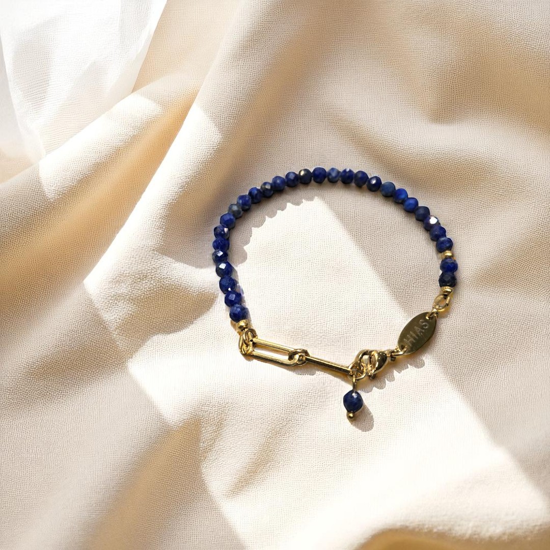 DAINTY LAPIS LAZULI BEADED BRACELET GOLD