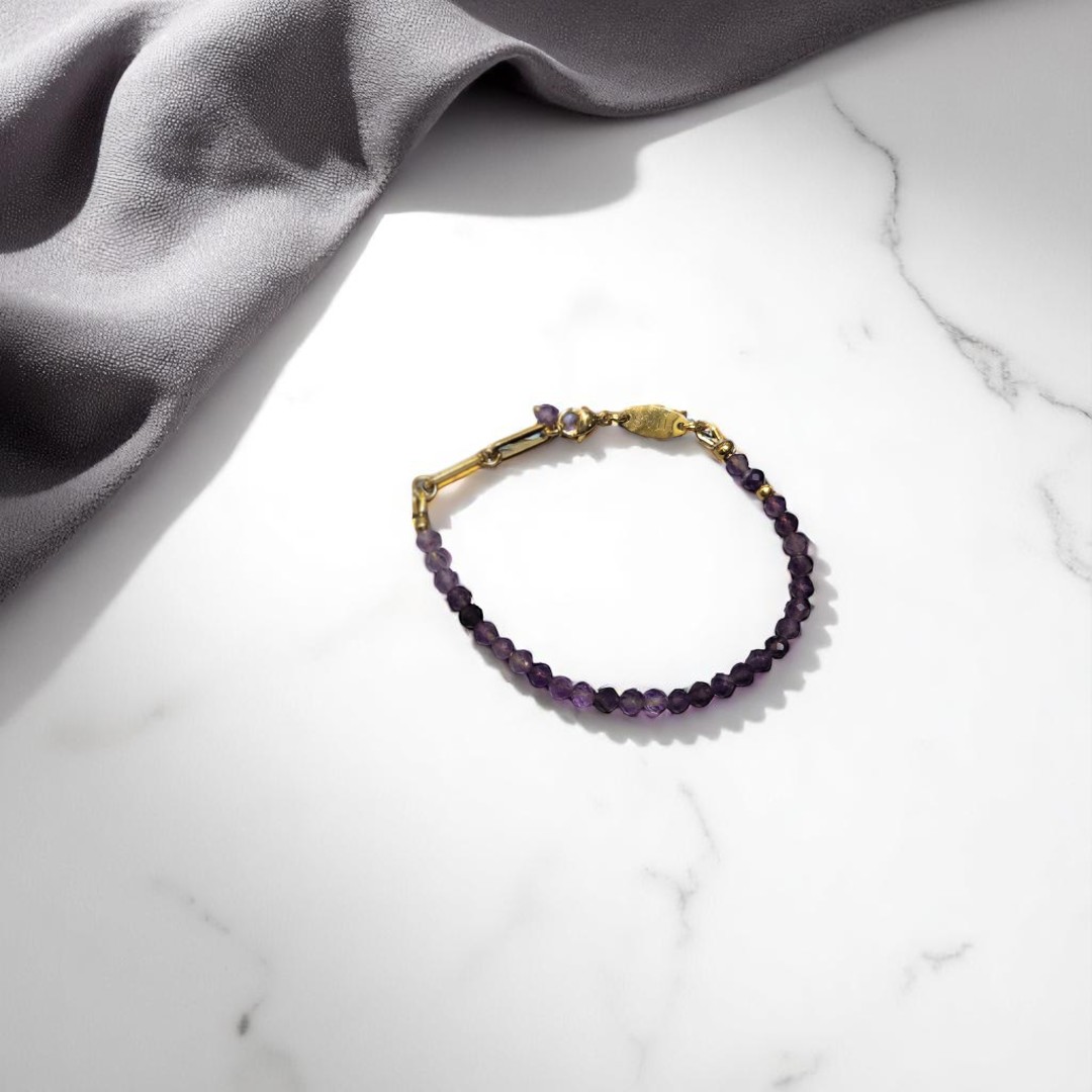 DAINTY AMETHYST BEADED BRACELET GOLD