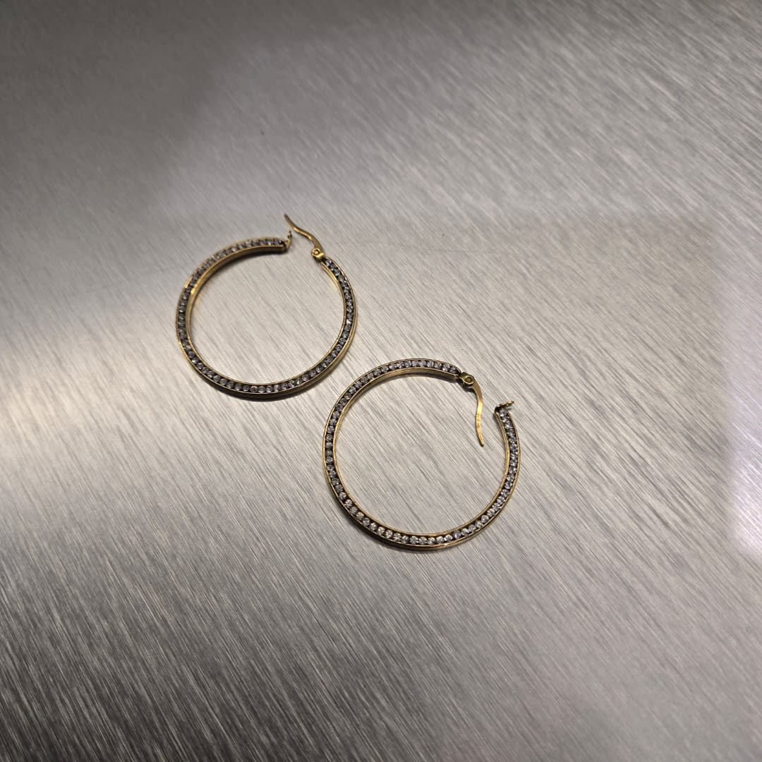 ROUND RHINESTONE HOOP