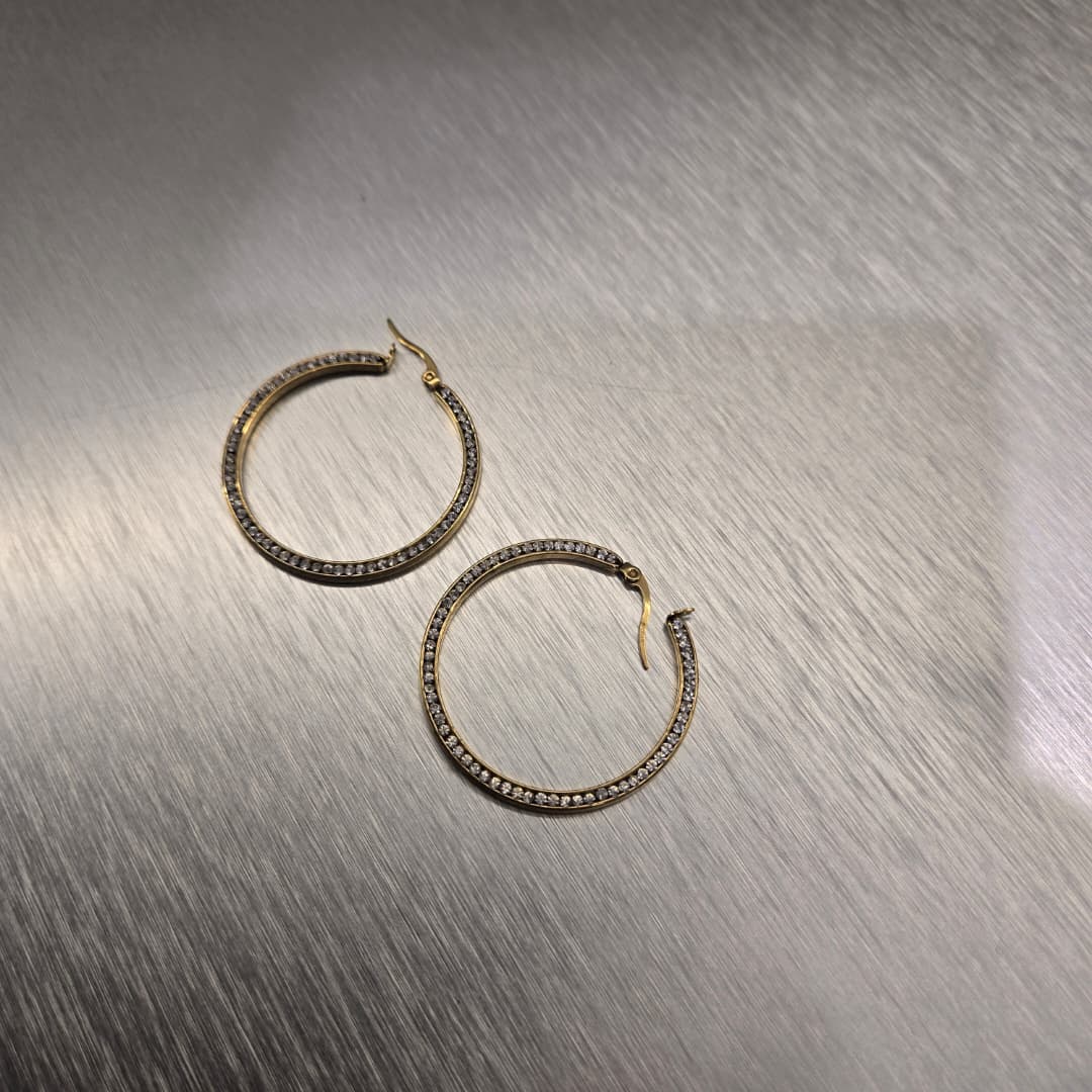 ROUND RHINESTONE HOOP