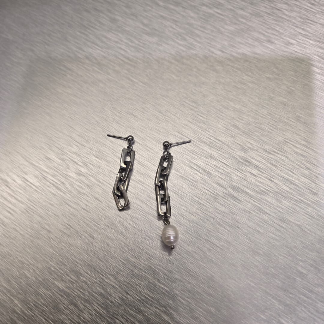 RECTANGLE DANGLE STUD SILVER