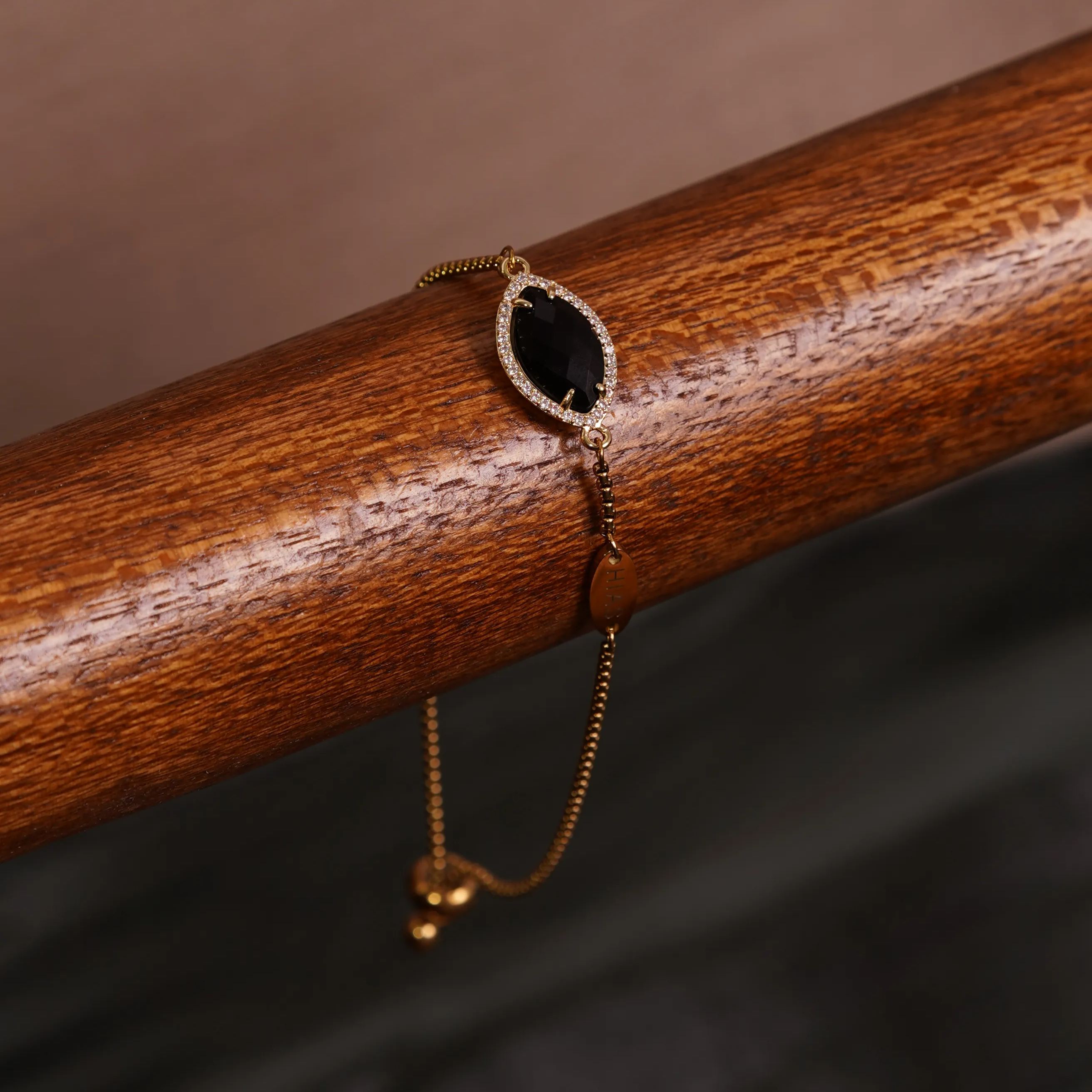 [Copy]TERINDAH STATEMENT HORSE EYE SUNSTONE SLIDE BRACELET GOLD