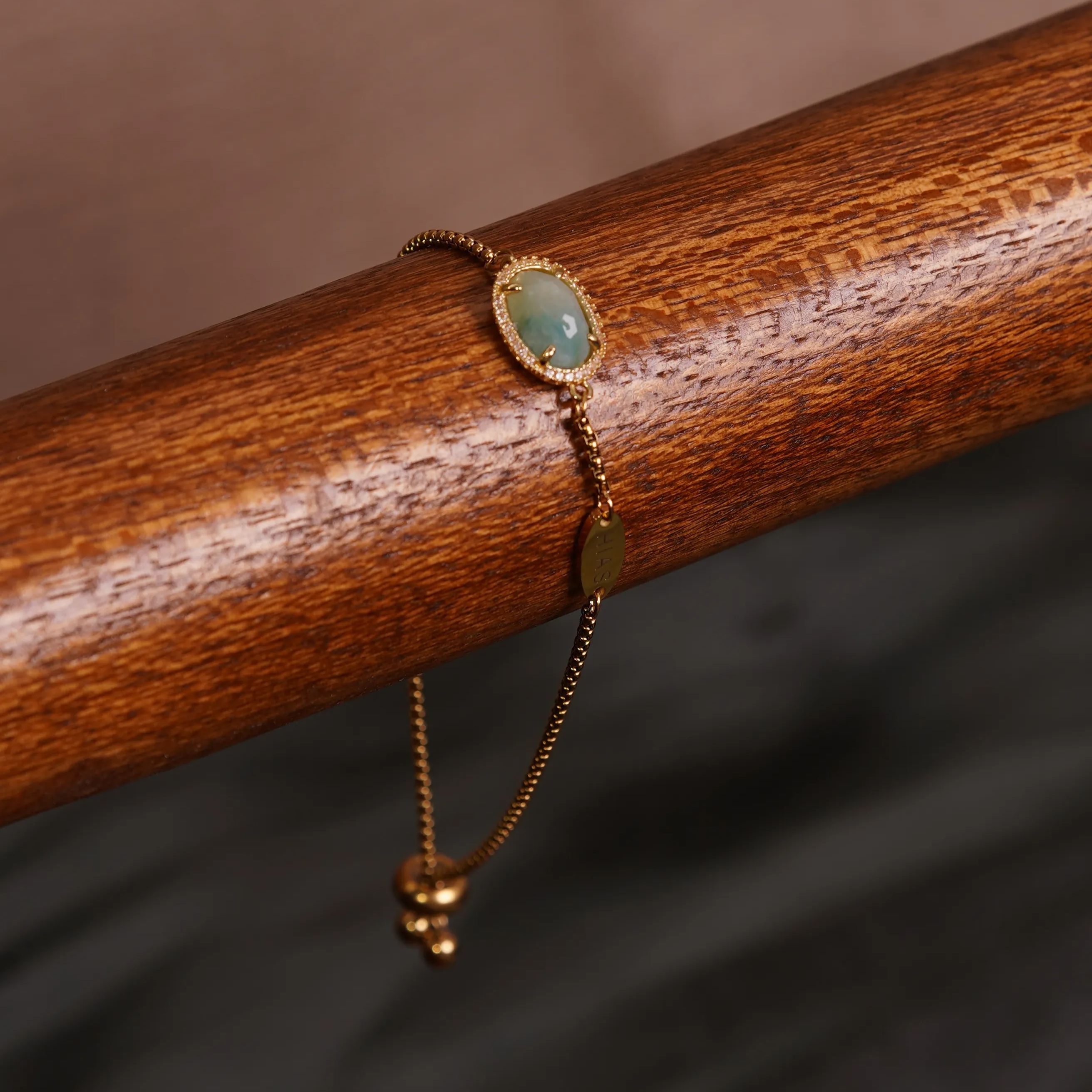 TERINDAH OVAL B AMAZONITE BRACELET GOLD